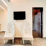 Super Townhouse Pitampura West Enclave
