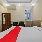 Hotel O Welcome Hotel Near Dlf Avenue Saket