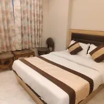 Hotel 66 By A1Rooms