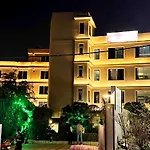 Airport Hotel The Grand Shoba