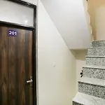 Hotel O Park Inn Near New Ashok Nagar Metro Station