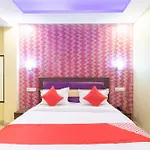 Super Oyo Hotel O Red Stone Inn