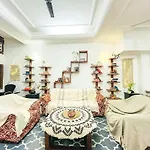 Atharva\'S Homestay By Goaround Homes - Nehru Enclave Metro, South Delhi