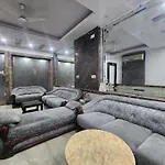 Hotel Mid Town