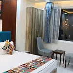 Skymax Hotel