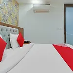 Hotel O Avi Suites
