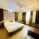 Hotel Imperial Inn - Nehru Place