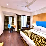 Hotel Atlantes Suites Near Igi Airport