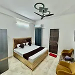 Hotel Comfort Inn, Mundka, New Delhi - Near Nangloi Metro Station