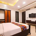 Hotel Lavish Inn By Qotel Rajouri Garden New Delhi