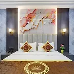 Hotel Armani Suites At Delhi Airport