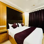 The Luxe Jpm Bed And Breakfast