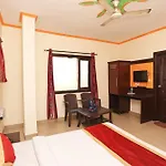 Hotel O Aura Palace Deluxe