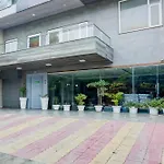 Super Townhouse Rohini Sector 23