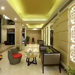 Hotel Aroma Suites Delhi Airport