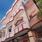 Hotel O Royal Inn