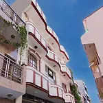 Hotel O Royal Inn