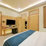 New Frontier - 2 Mins From Old Delhi Railway Station & Chandni Chowk