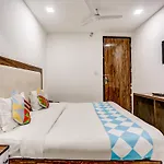 Hotel O Gour Homestay Near Lotus Temple