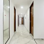 Hotel O Gour Homestay Near Lotus Temple