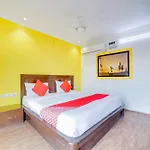 Hotel O Carol Garden