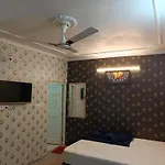 Haveli Heritage --- 200 Meters From Nizamuddin Railway Station