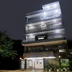 Super Townhouse Rohini Sector 24