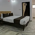 Hotel O Blue Moon Residency
