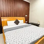 Hotel J Joy - Karol Bagh