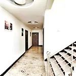 Airport Hotel Delhi Aerocity, 15 Mins Yashobhoomi