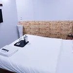 Deluxe Rooms In Malviya Nagar