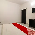 Hotel O Silver Palace Near Dwarka Sector 9 Metro Station