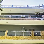 Hotel O Kashish Residency Near Model Town Metro Station