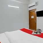 Hotel O Premium Stay Near Dlf Avenue Saket
