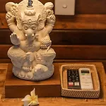 Hotel O Western