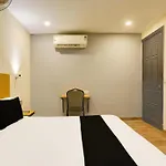 Super Hotel O Near Uttam Nagar East Metro