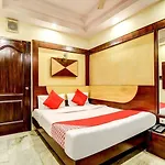 The Spot Guest House - New Delhi 2 Minute Walkable New Delhi Railway Station