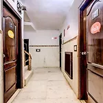 The Spot Guest House - New Delhi 2 Minute Walkable New Delhi Railway Station