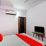 Hotel O Wamson Living Classic