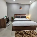 Hotel Red Rose