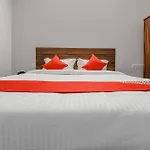 Hotel O Satguru Rasidency Dwarka Mor