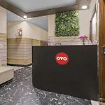 Oyo 90274 Hotel Knight Inn