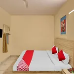 Hotel O Raas Near Hira Sweet