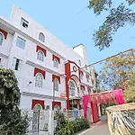 Hotel O Raas Near Near Laxmi Nagar Metro Station