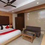 Hotel Luxe Retreat