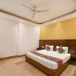 Fabhotel Under Bridge