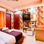 Hotel Royal Sky Luxury Near Delhi Airport