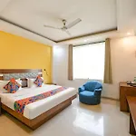 Fabhotel The Kings Plaza