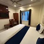 Hotel Shree Guru 3 Minute From New Delhi Railway Station