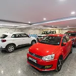 Homlee-Classic 4Bhk Flat Central Del-Lift-Parking